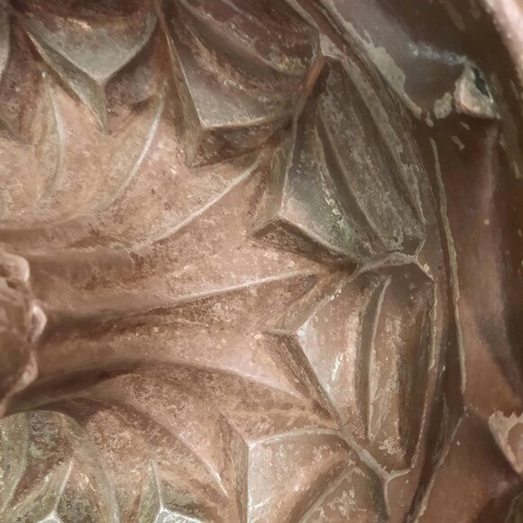 Vintage Large Copper Bundt Pan, 10.5" x 4" Deep - Picture 6 of 7